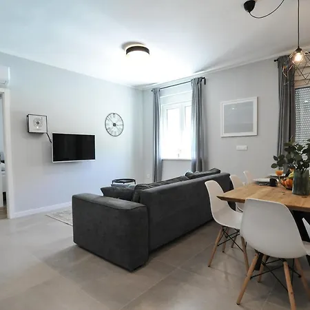 Tony's House In Garden 别墅 *