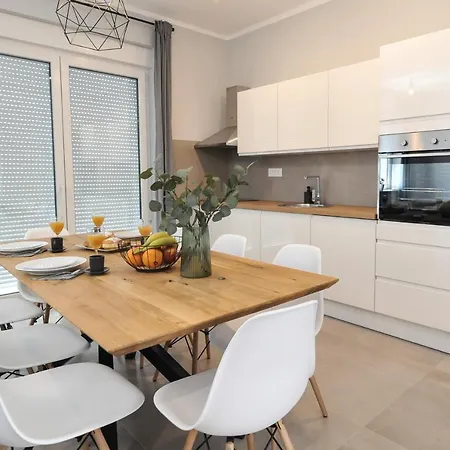 Tony's House With Private Pool, Garden And Parking Villa Zara