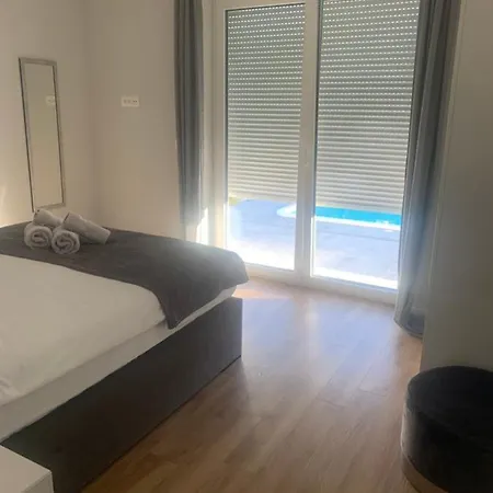 Villa Tony's House In Garden *