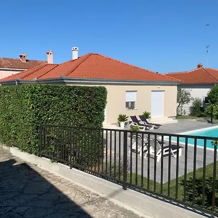 Villa Tony's House With Private Pool, Garden And Parking *