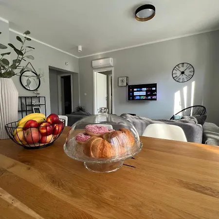 Tony's House With Private Pool, Garden And Parking Zara
