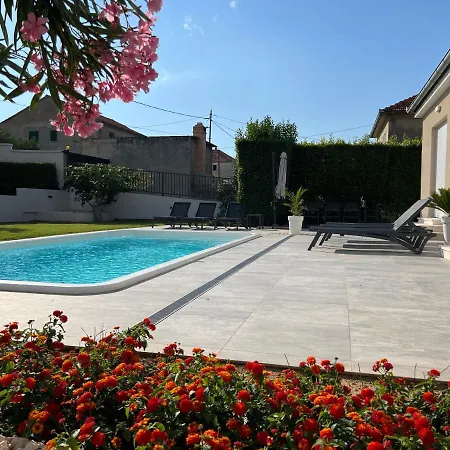 Tony's House With Private Pool, Garden And Parking Zara