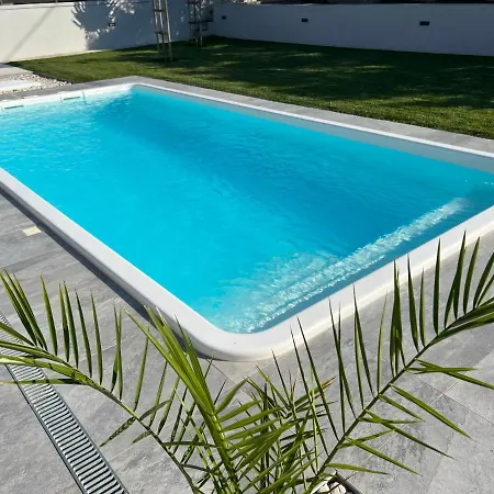 Tony's House With Private Pool, Garden And Parking