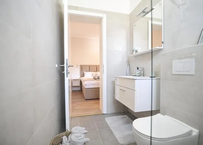 Tony's House In Garden Вілла Задар