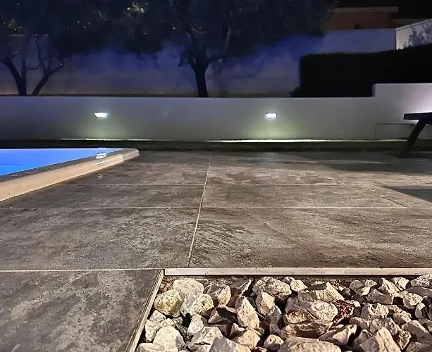 Tony's House In Garden Вілла Задар